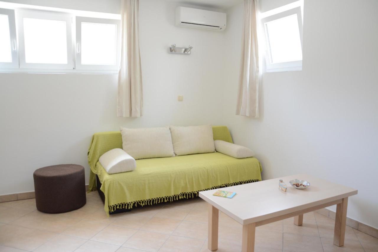 Apartments Marina Ražanac 外观 照片